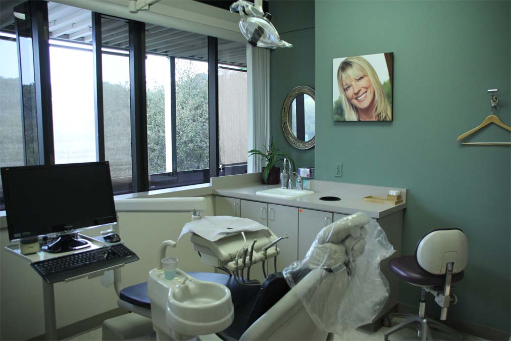 Dental office and operating chair - Your First Visit