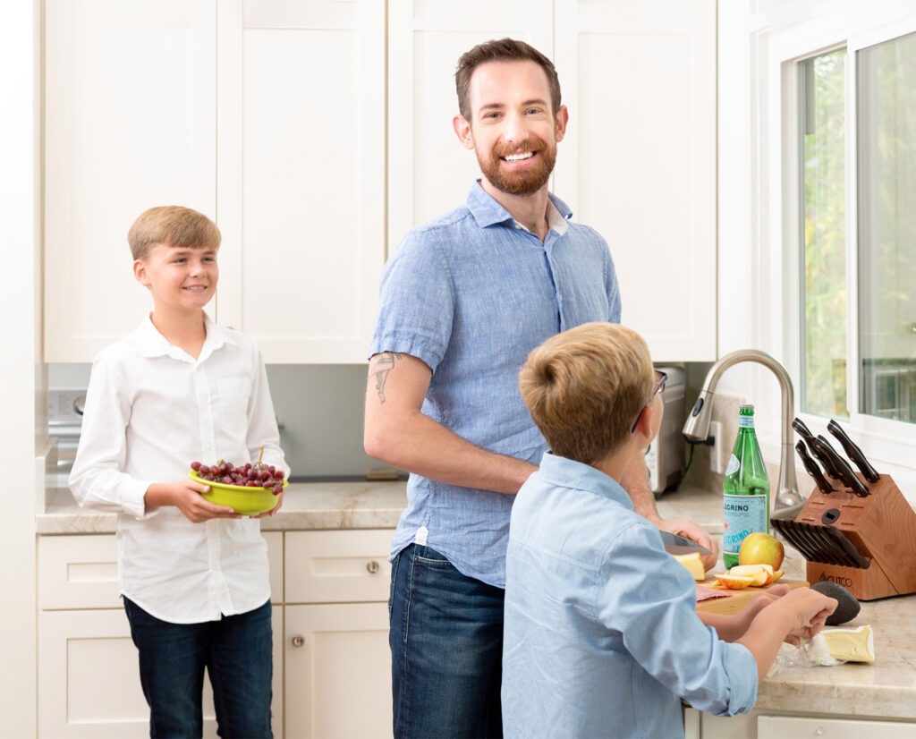 younger-man-with-2-boys-in-kitchen